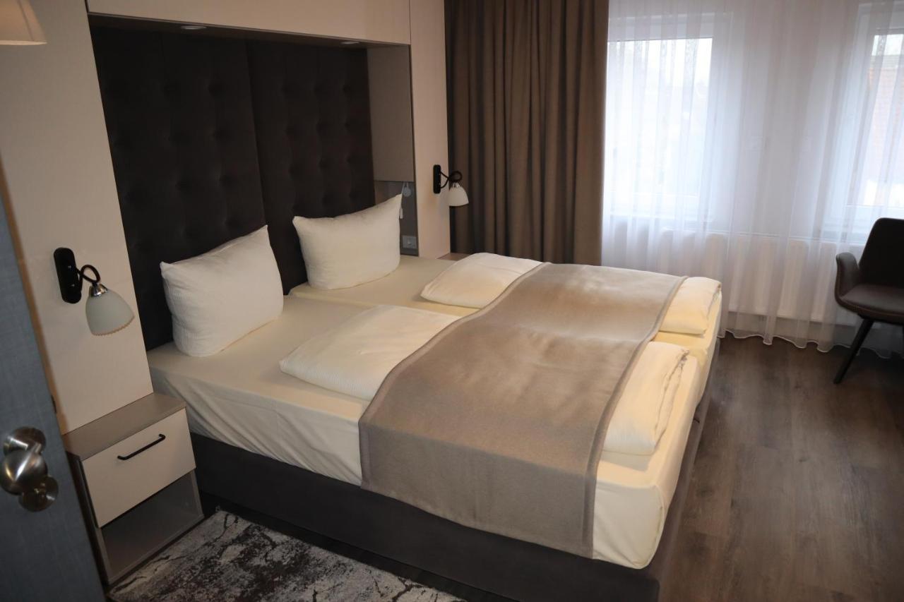 Bispinger Hof Hotel *
